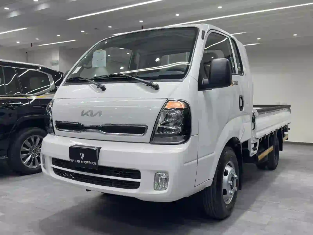 Kia KOUP 2025