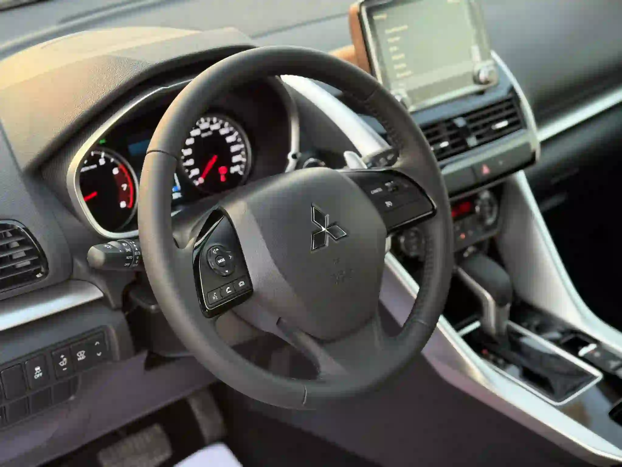 Mitsubishi Eclipse 2025 - Image 3