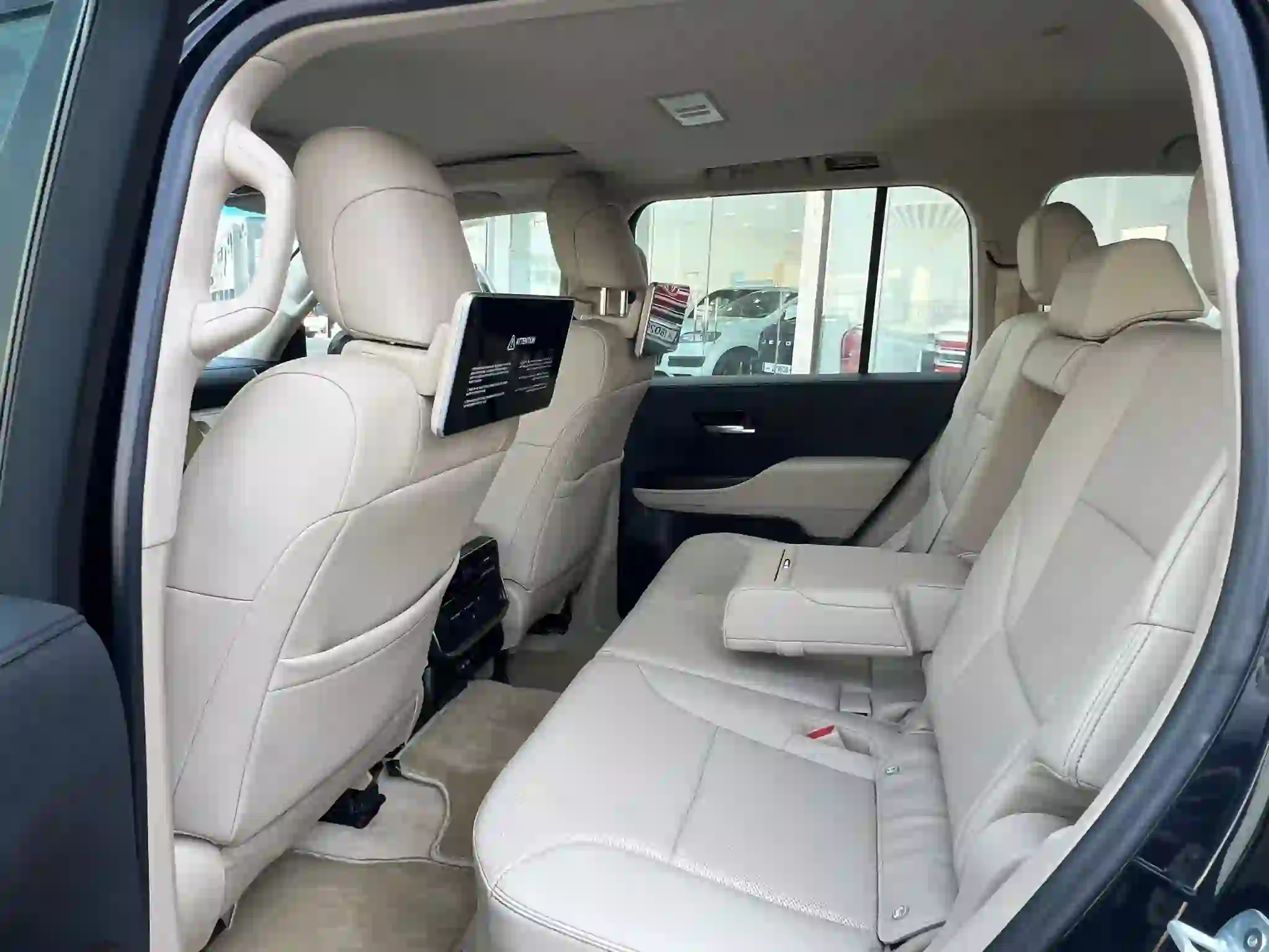 Toyota Land Cruiser GX.R 2022 - Image 4