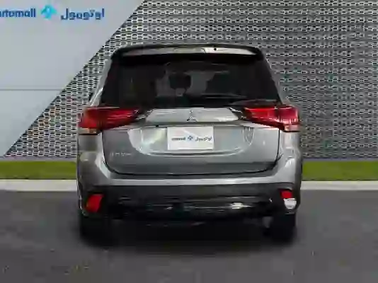 Mitsubishi Outlander 2022 - Image 4