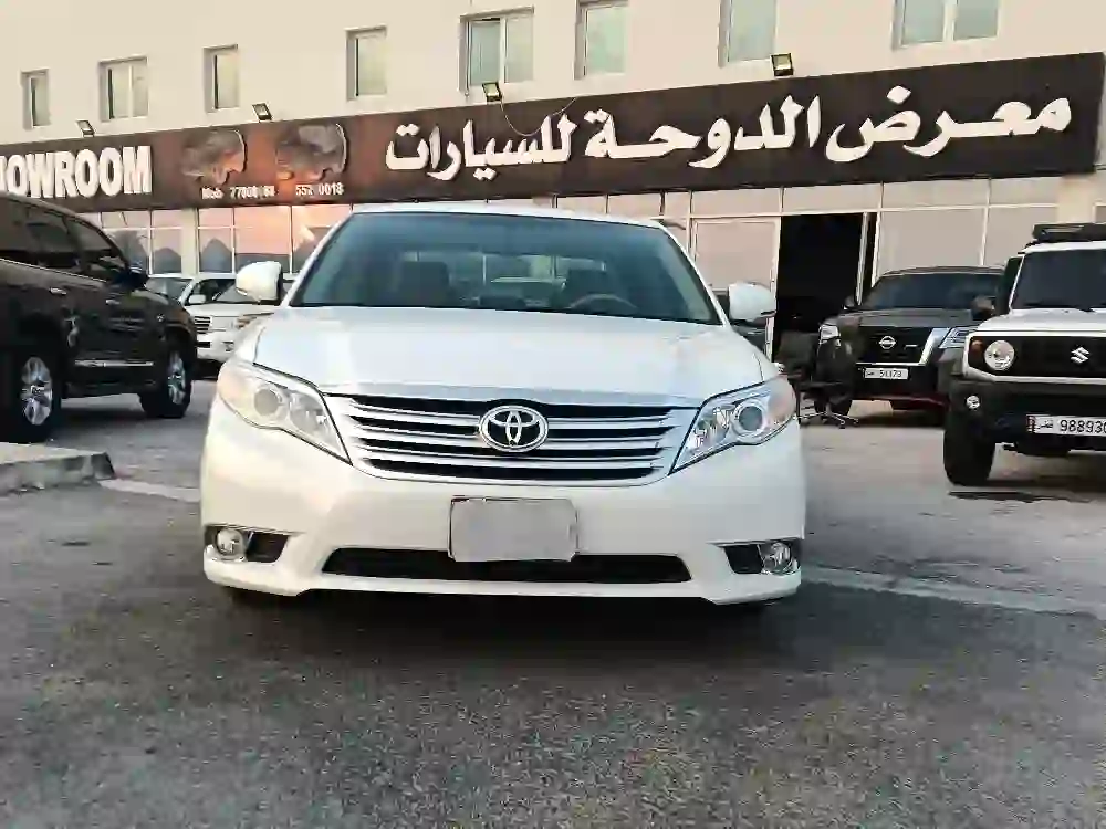 Toyota Avalon 2011 - Image 2