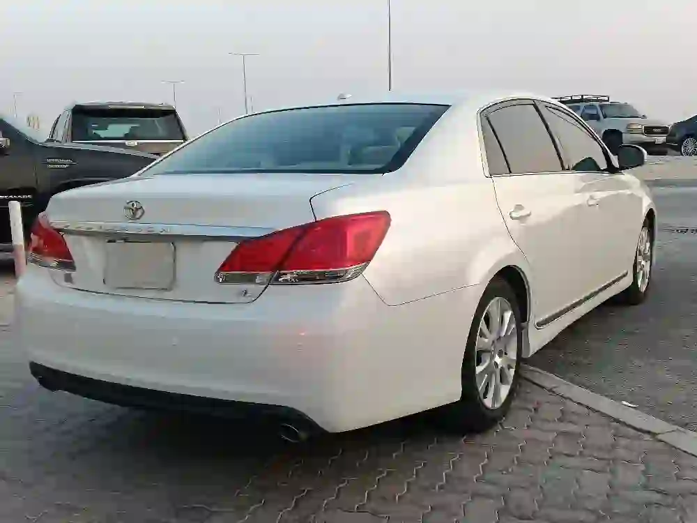Toyota Avalon 2011 - Image 4