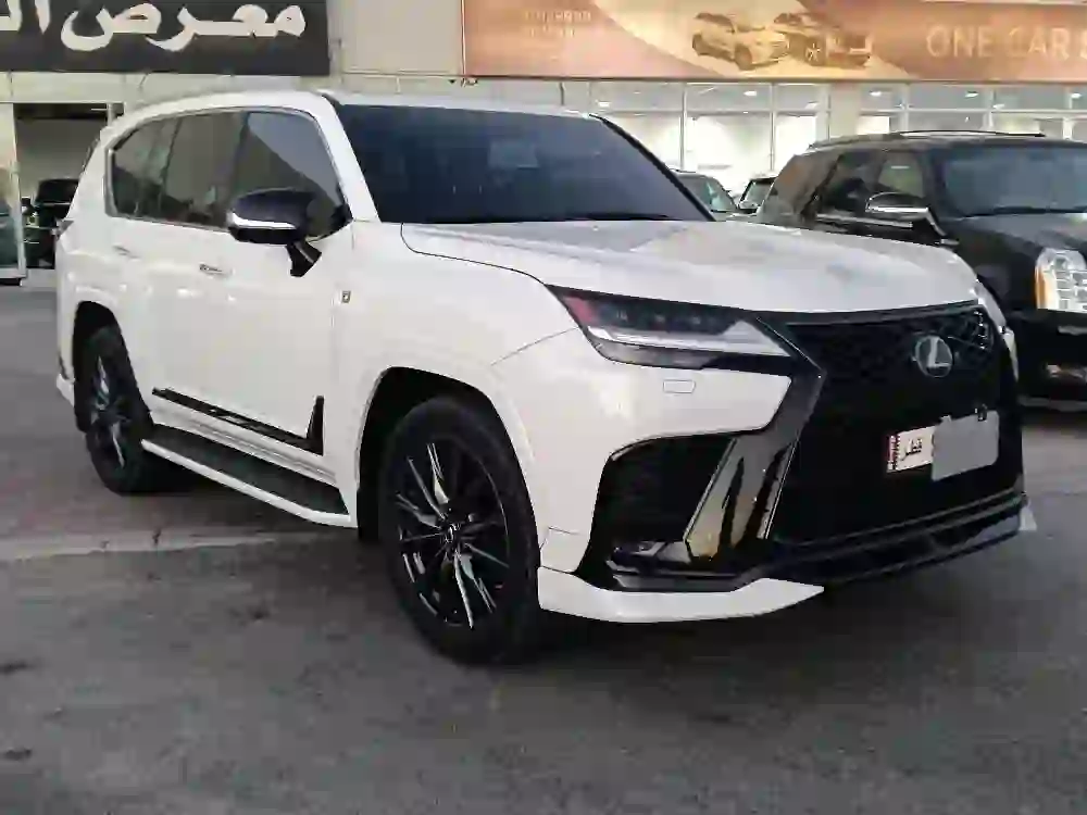 Lexus LX 600 2023 - Image 2