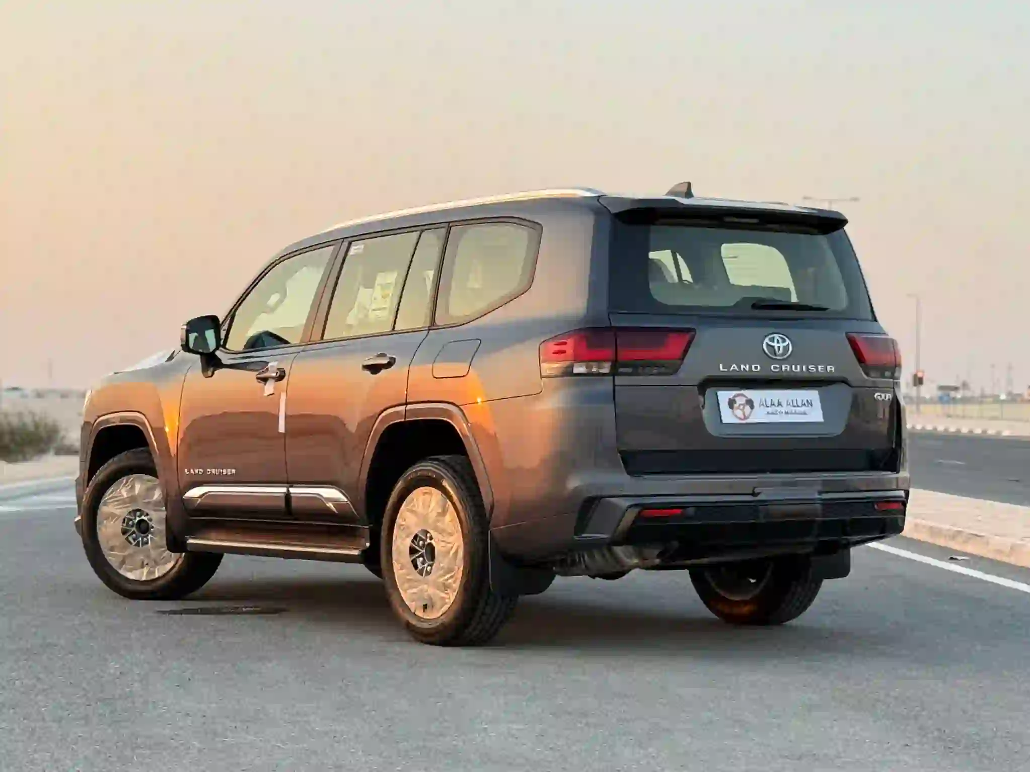 Toyota Land Cruiser GX.R 2025 - Image 2