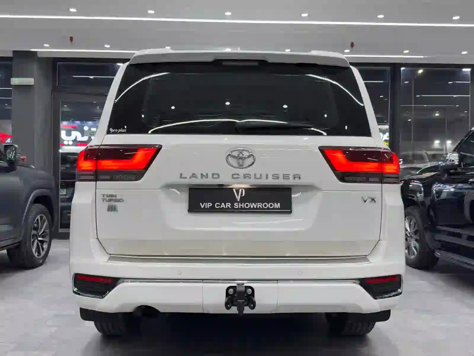 Toyota Land Cruiser VX 2023 - Image 3