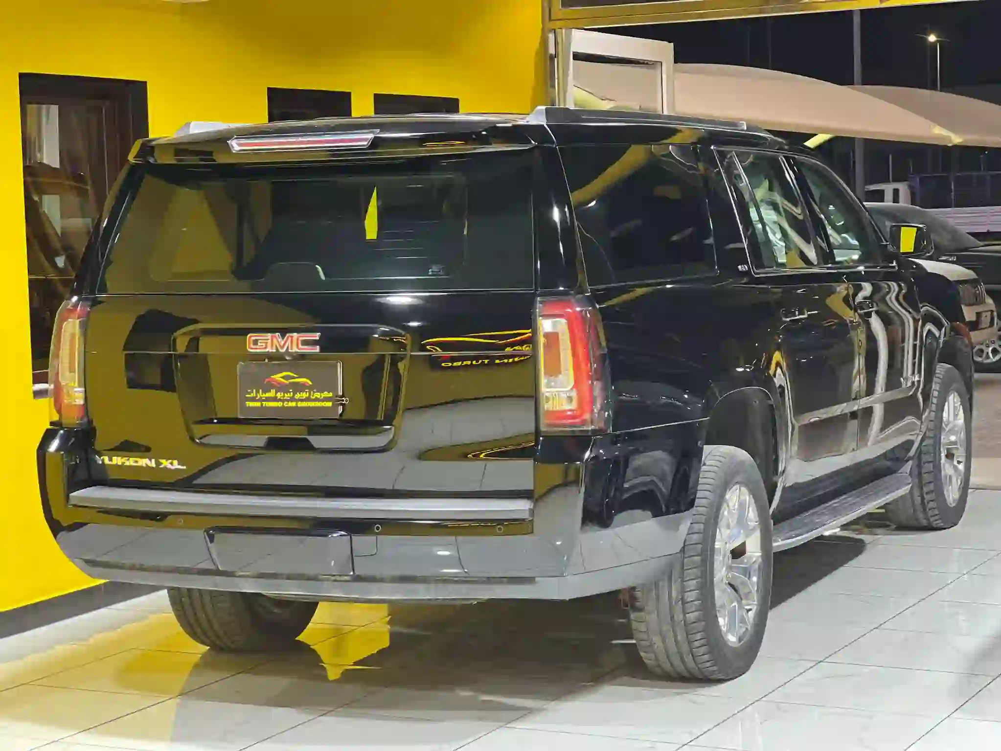 GMC Yukon 2016 - Image 2