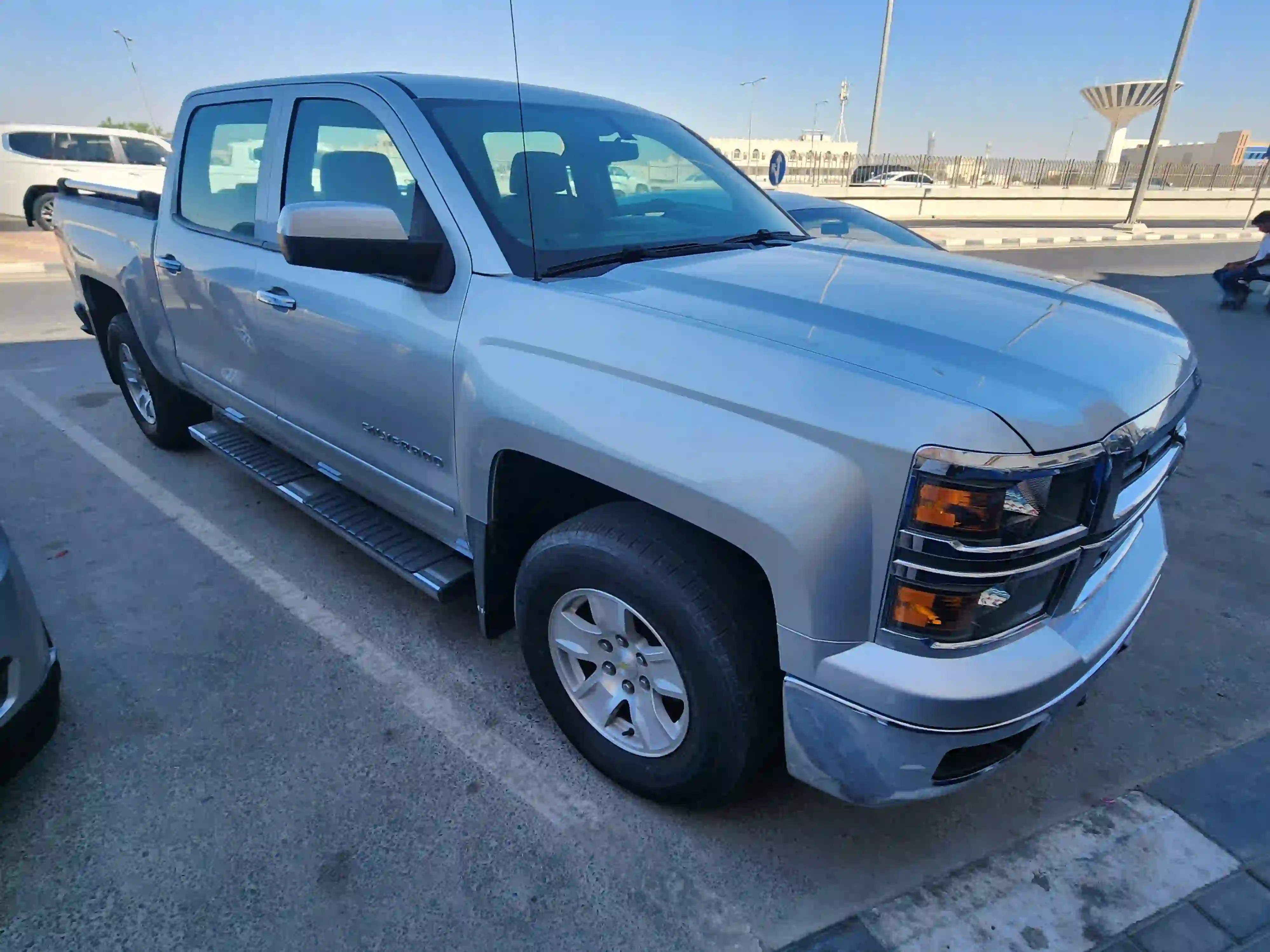 Chevrolet Silverado 2015 - Image 2