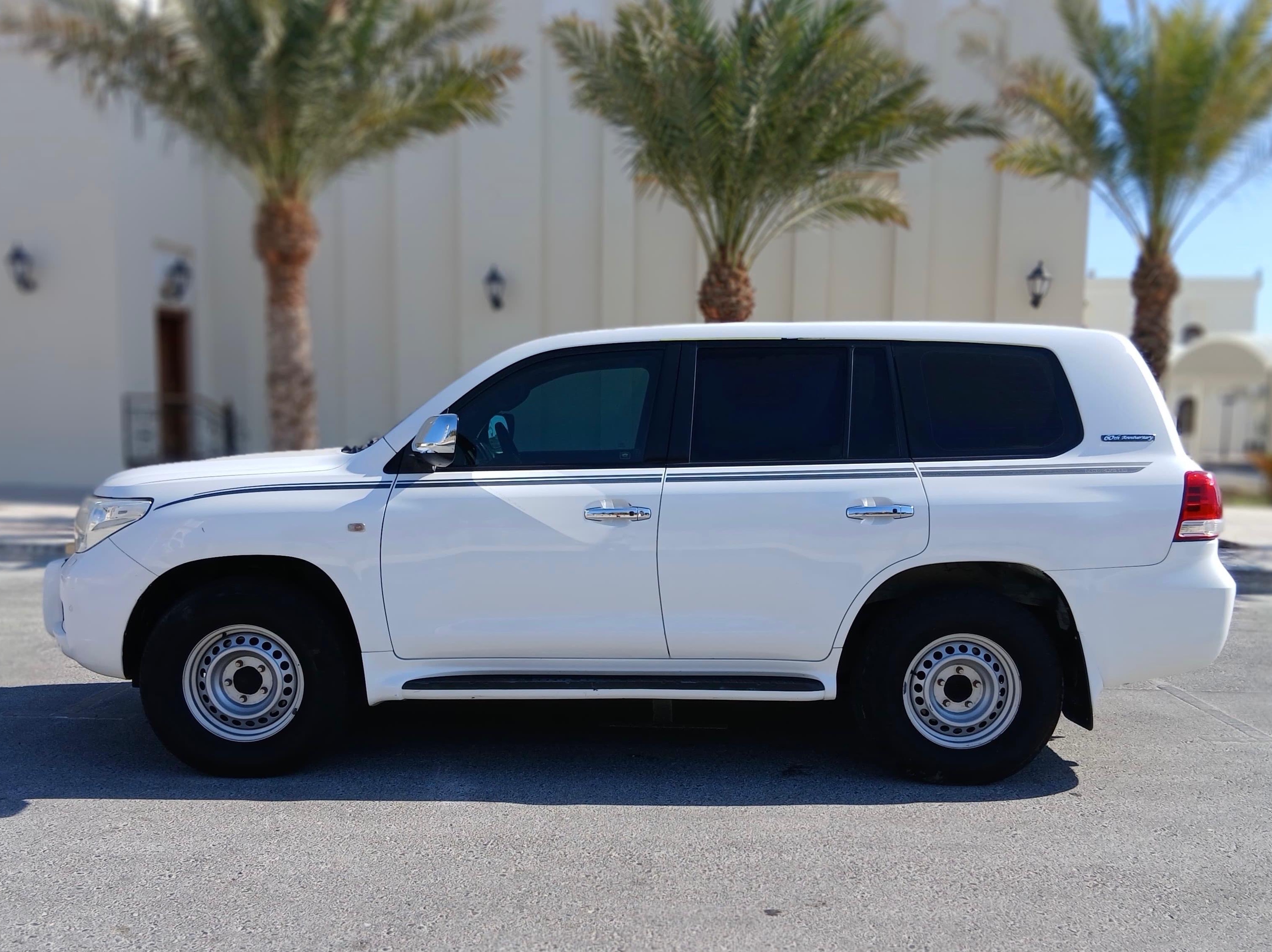Toyota Land Cruiser VX.R 2011 - Image 2