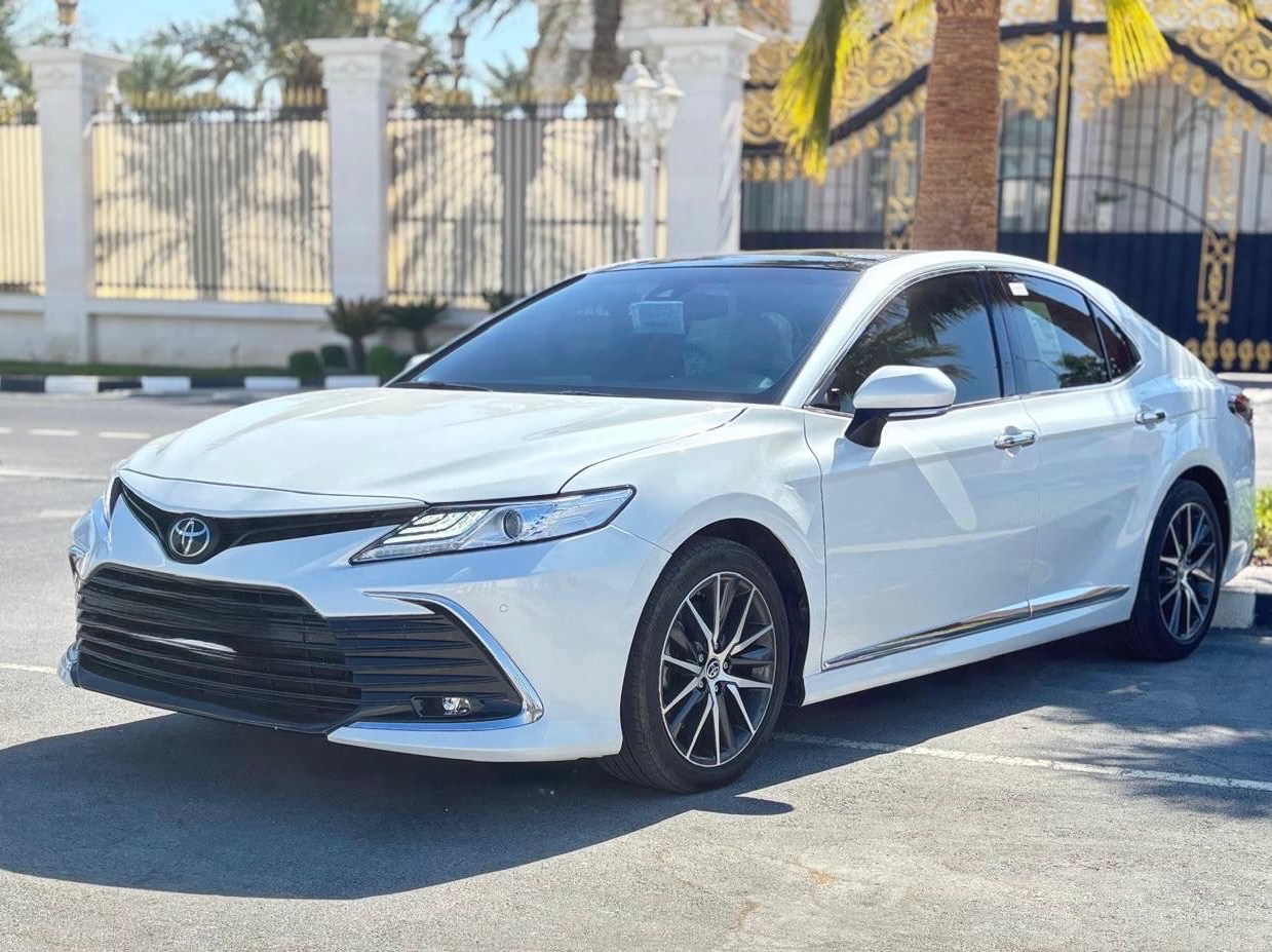 Toyota Camry V6 2024