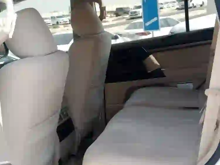 تويوتا لاند كروزر جي اكس.ار 2020 - Image 4