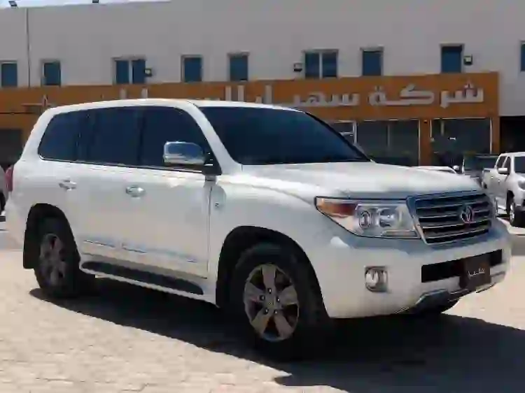 تويوتا لاند كروزر في اكس ار 2015 - Image 3