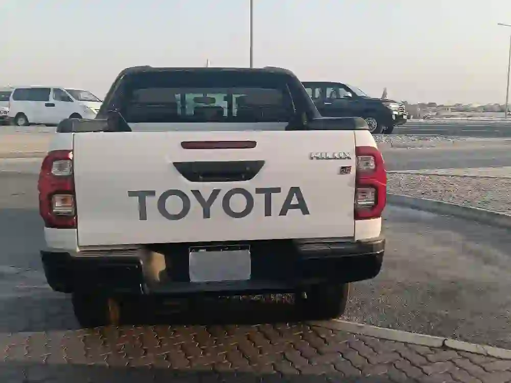 Toyota Hilux GR 2022 - Image 4
