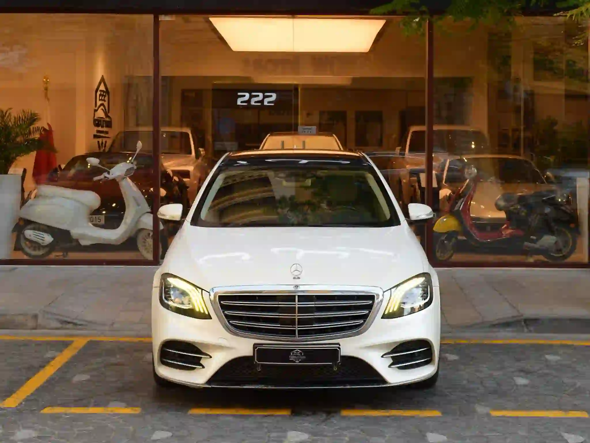 Mercedes-Benz S-Class Sedan 450 2019 - Image 2