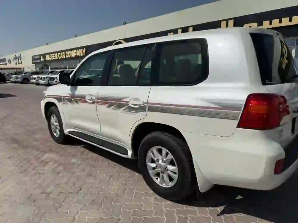Toyota Land Cruiser GX 2013 - Image 3