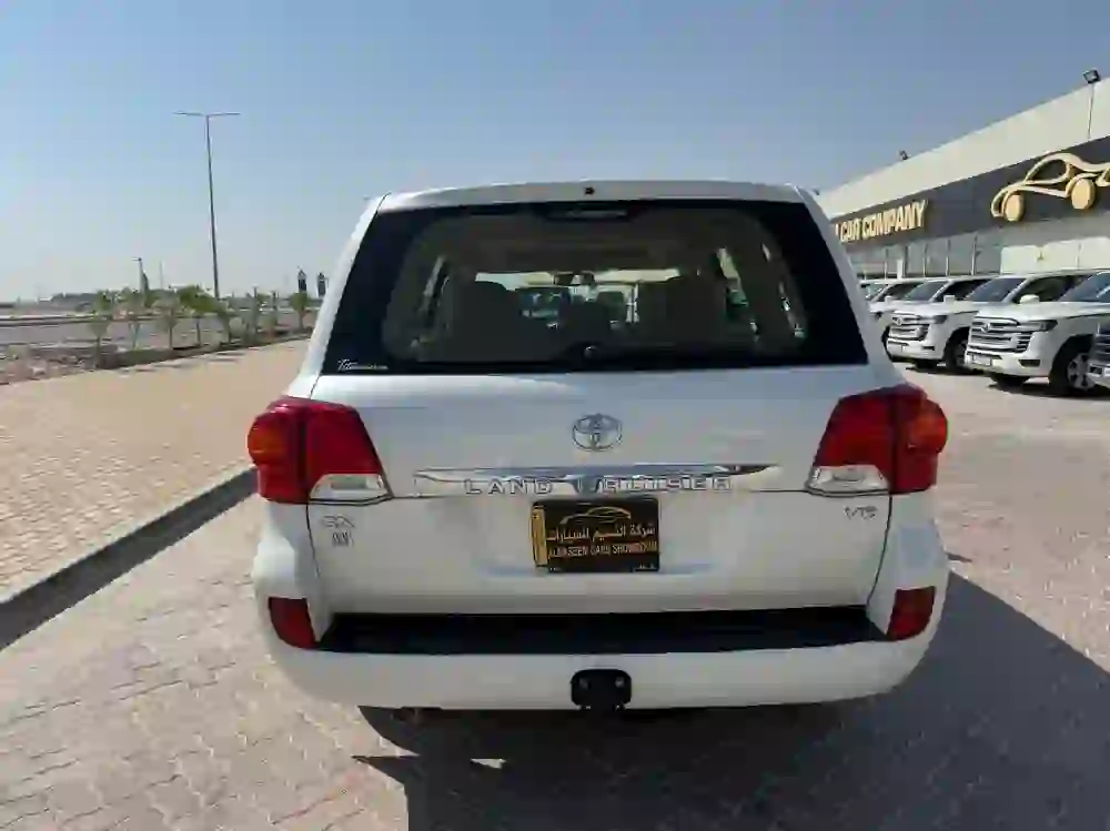 Toyota Land Cruiser GX 2013 - Image 4