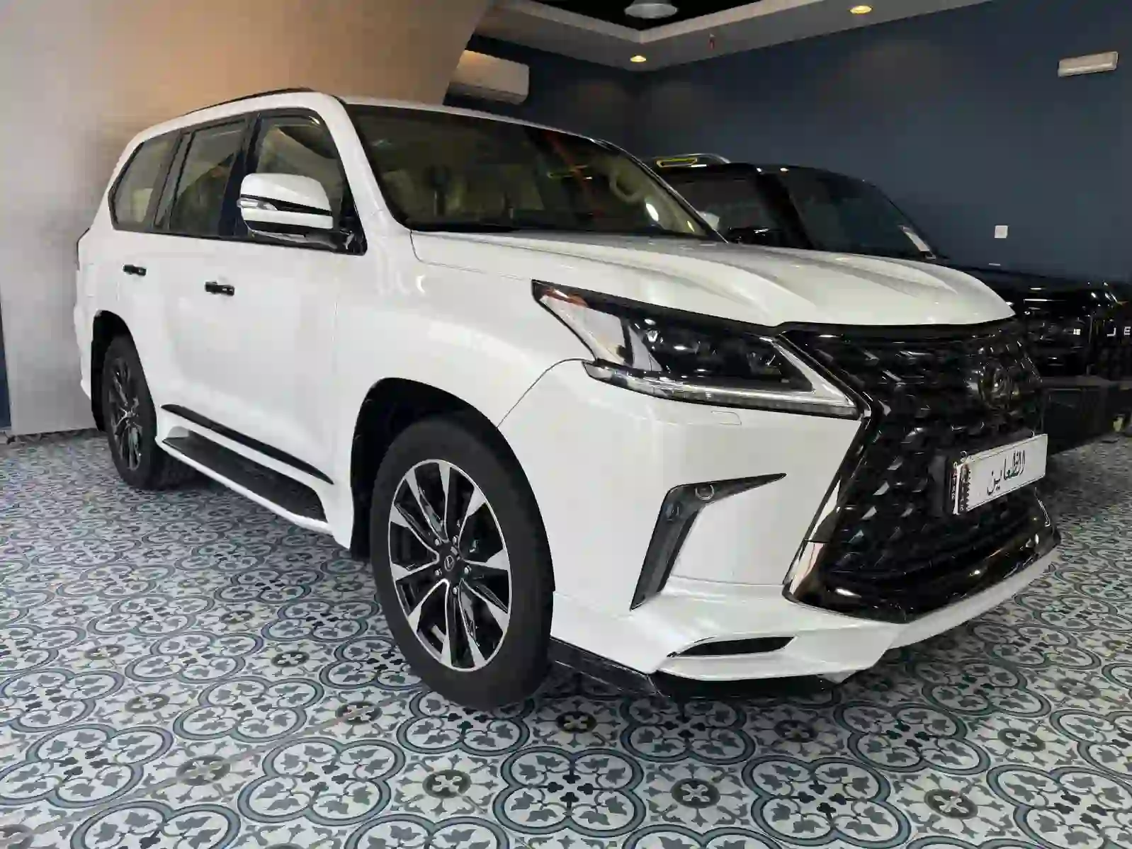 Lexus LX 570 S Black Edition 2016