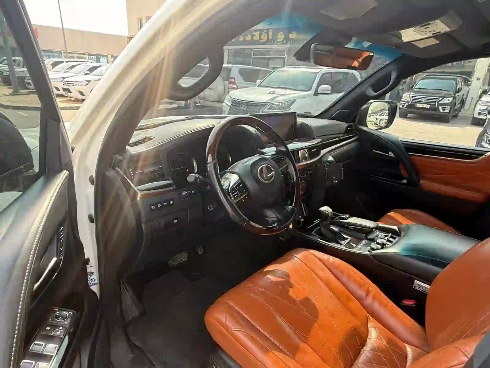 Lexus LX 570 S Black Edition 2020 - Image 4