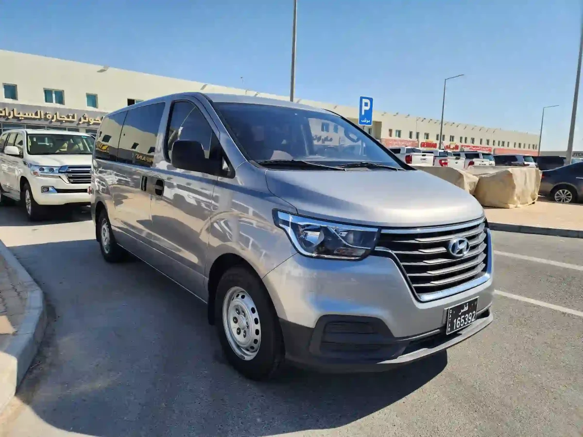 Hyundai H1. 2020