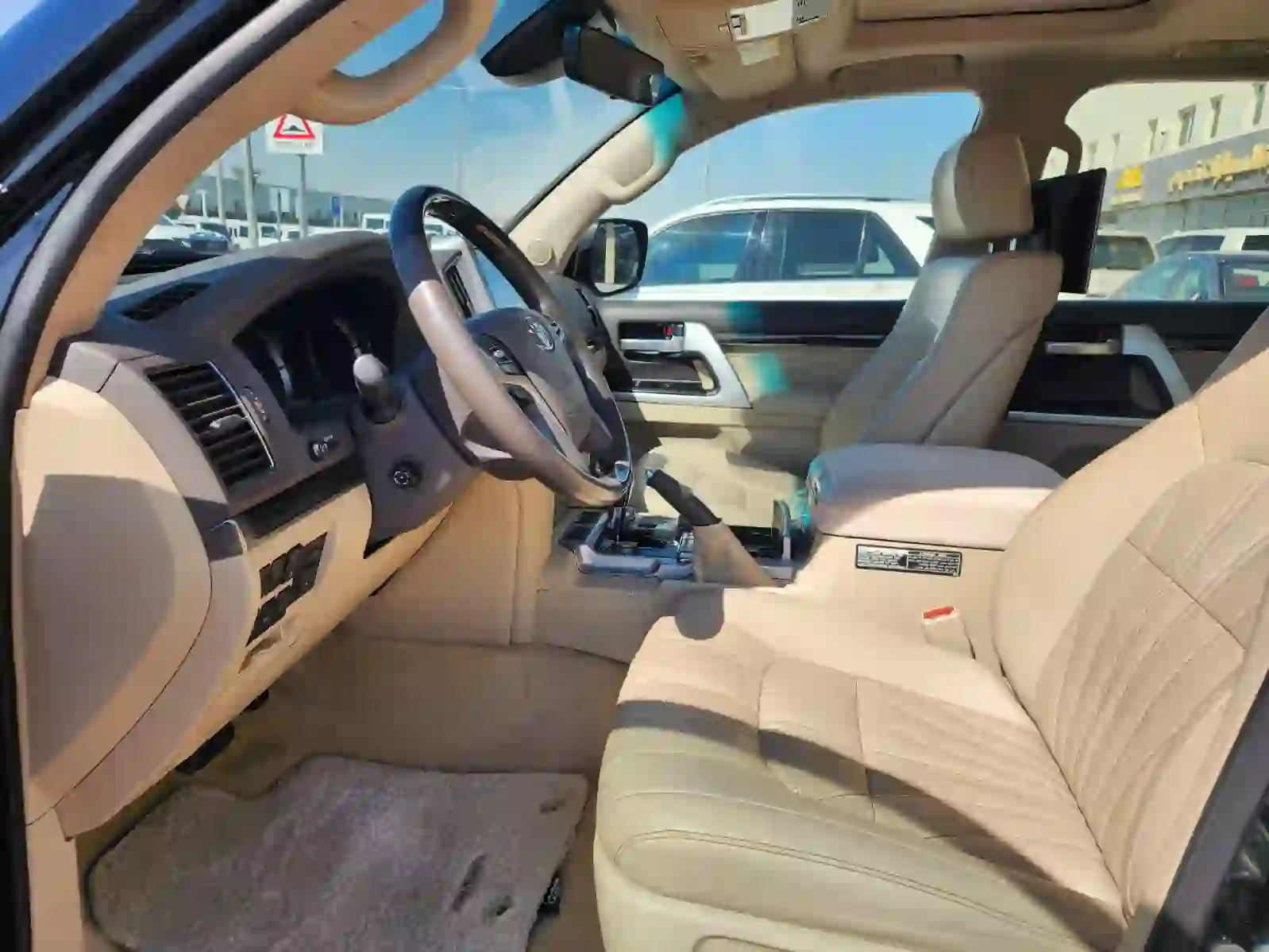 Toyota Land Cruiser VX.R 2021 - Image 2