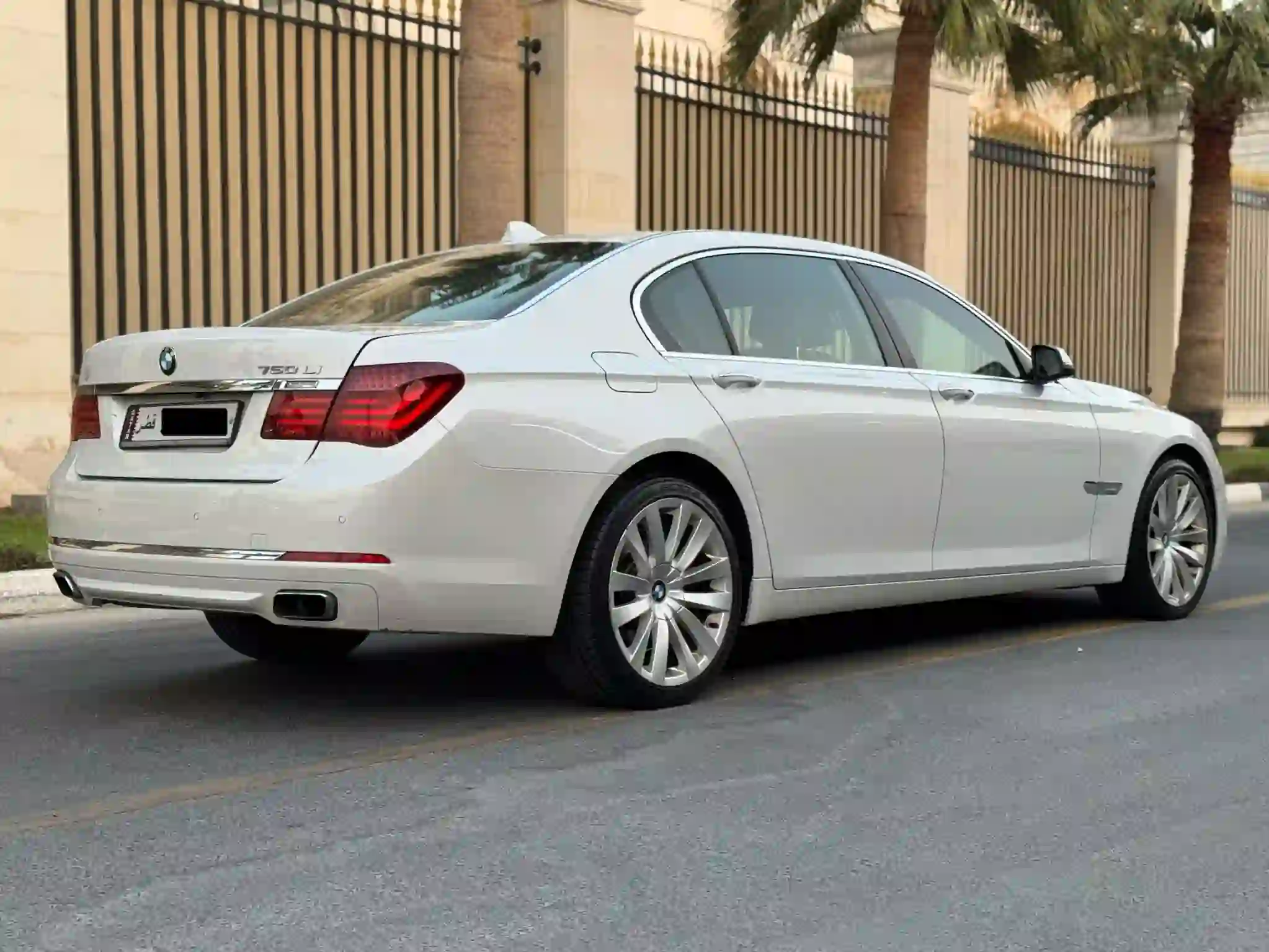 BMW 7-Series 730 Li 2013 - Image 4