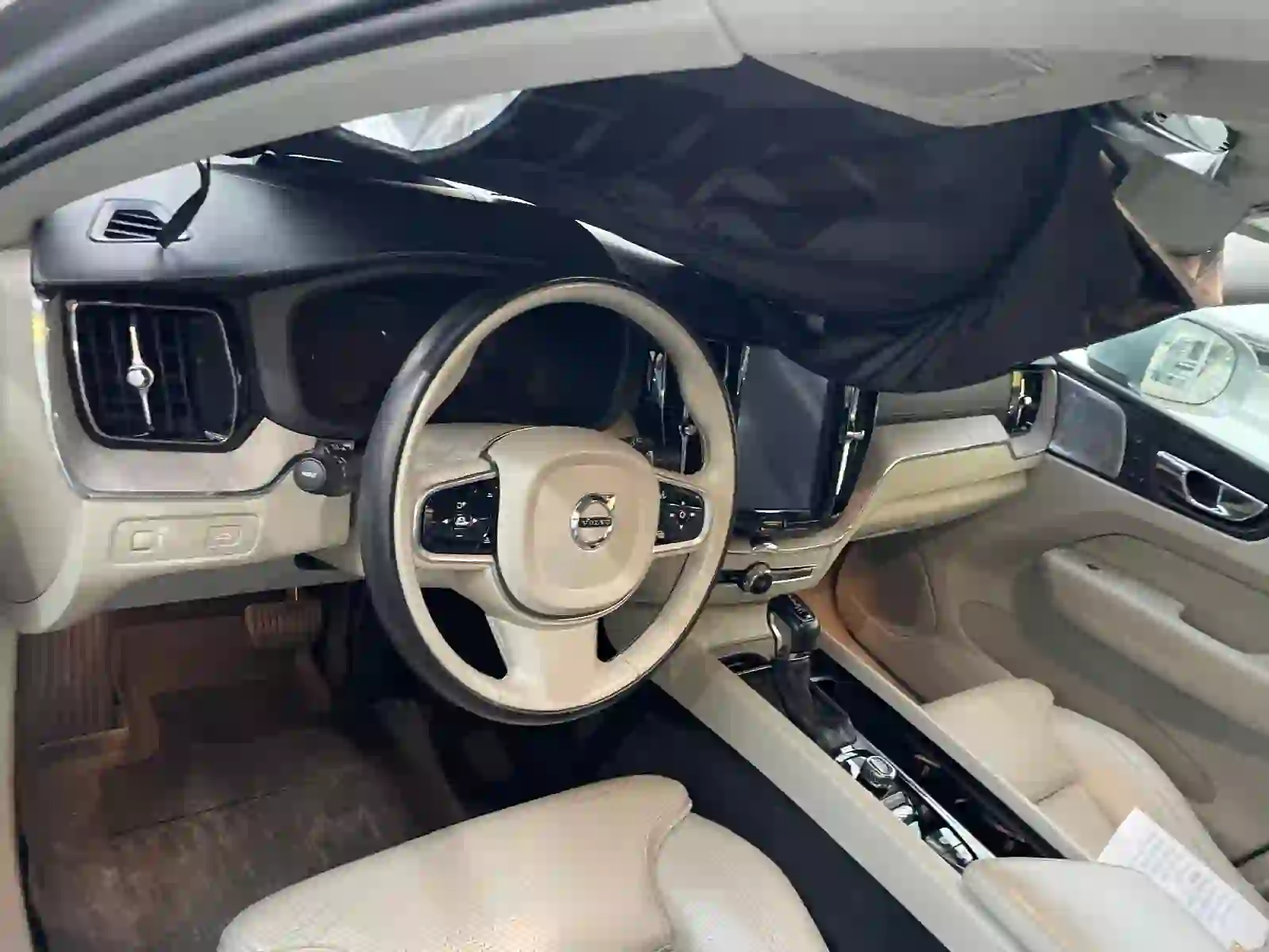 Volvo XC60 2019 - Image 4