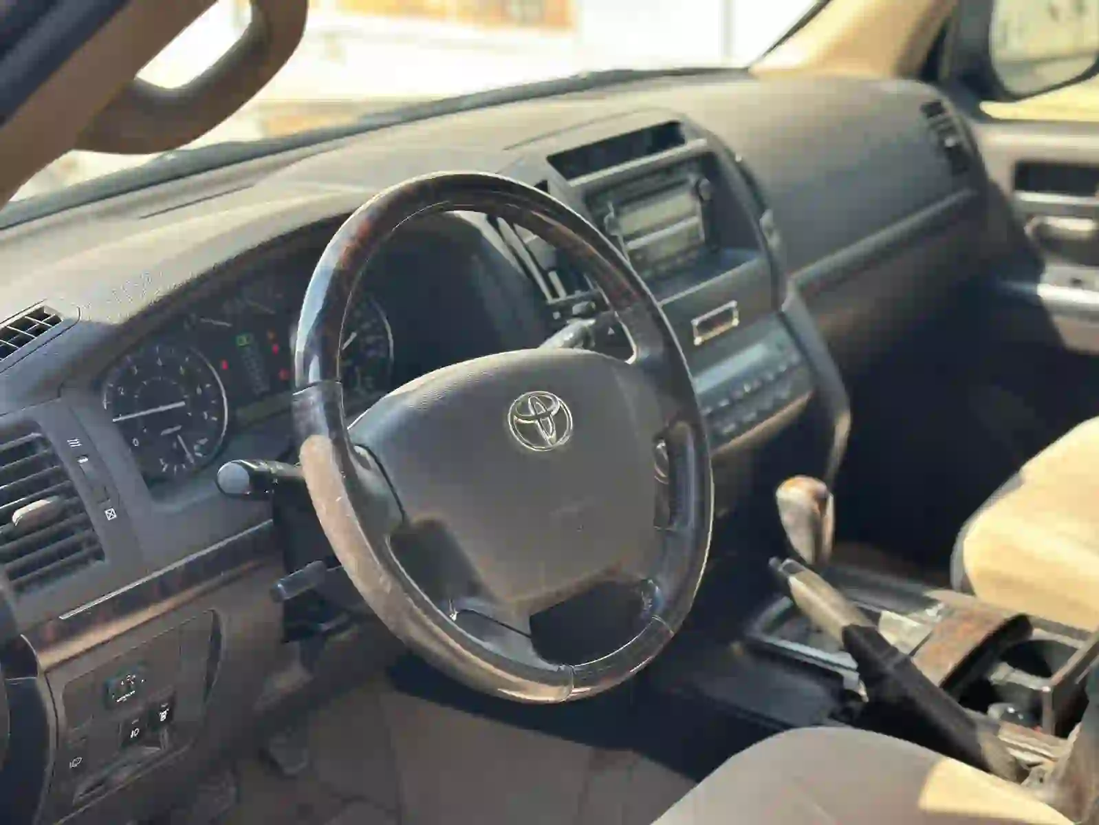 Toyota Land Cruiser GX.R 2011 - Image 2