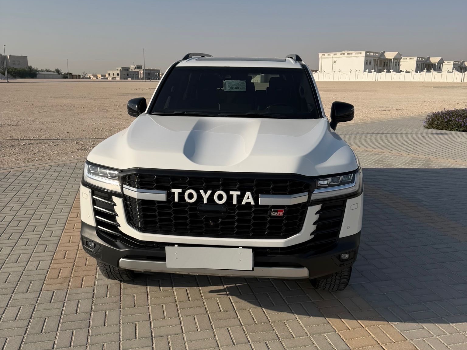 Toyota Land Cruiser G/R 2022 - Image 2