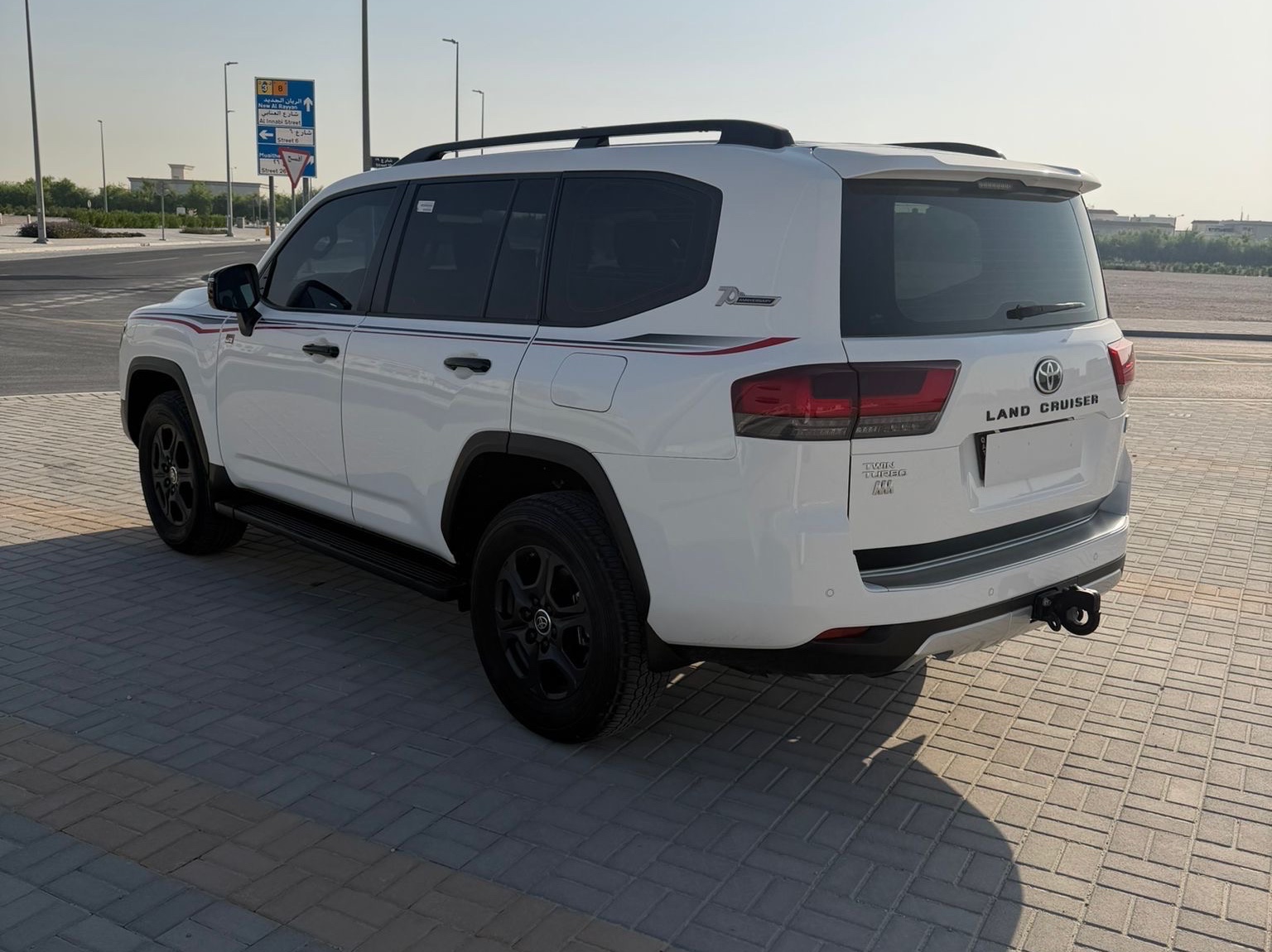 Toyota Land Cruiser G/R 2022 - Image 3