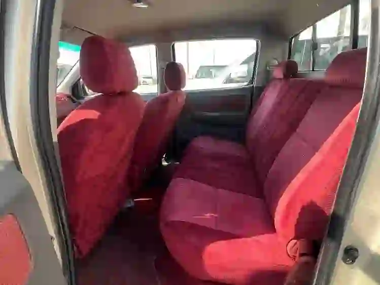 Toyota Hilux 2012 - Image 2