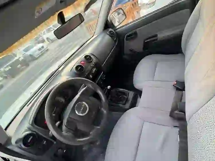 ISUZU D’MAX 2012 - Image 3