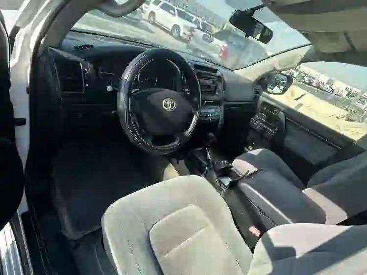 Toyota Land Cruiser G standard 2011 - Image 3