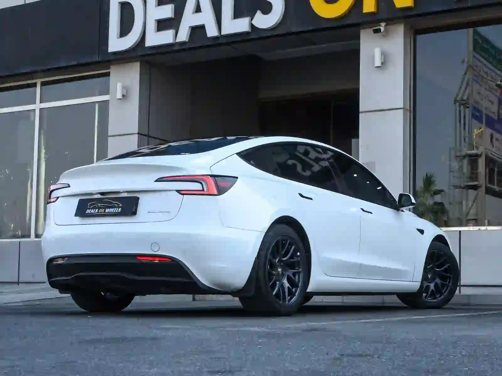 Tesla Model 3  2024 - Image 3