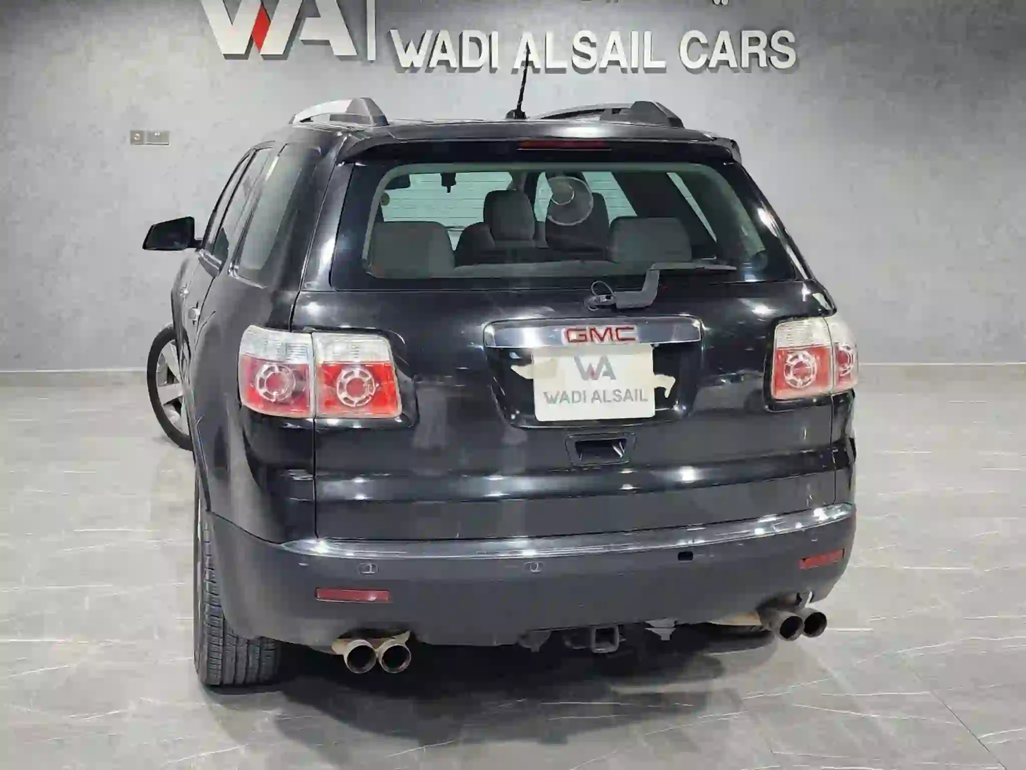 GMC Acadia 2011 - Image 2