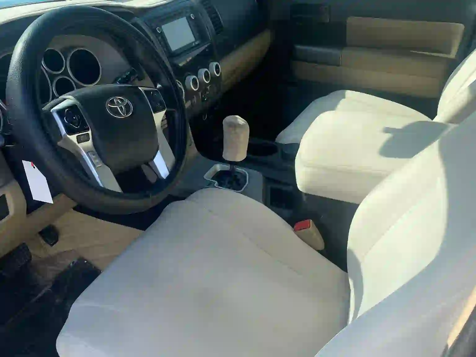 Toyota Sequoia 2016 - Image 3