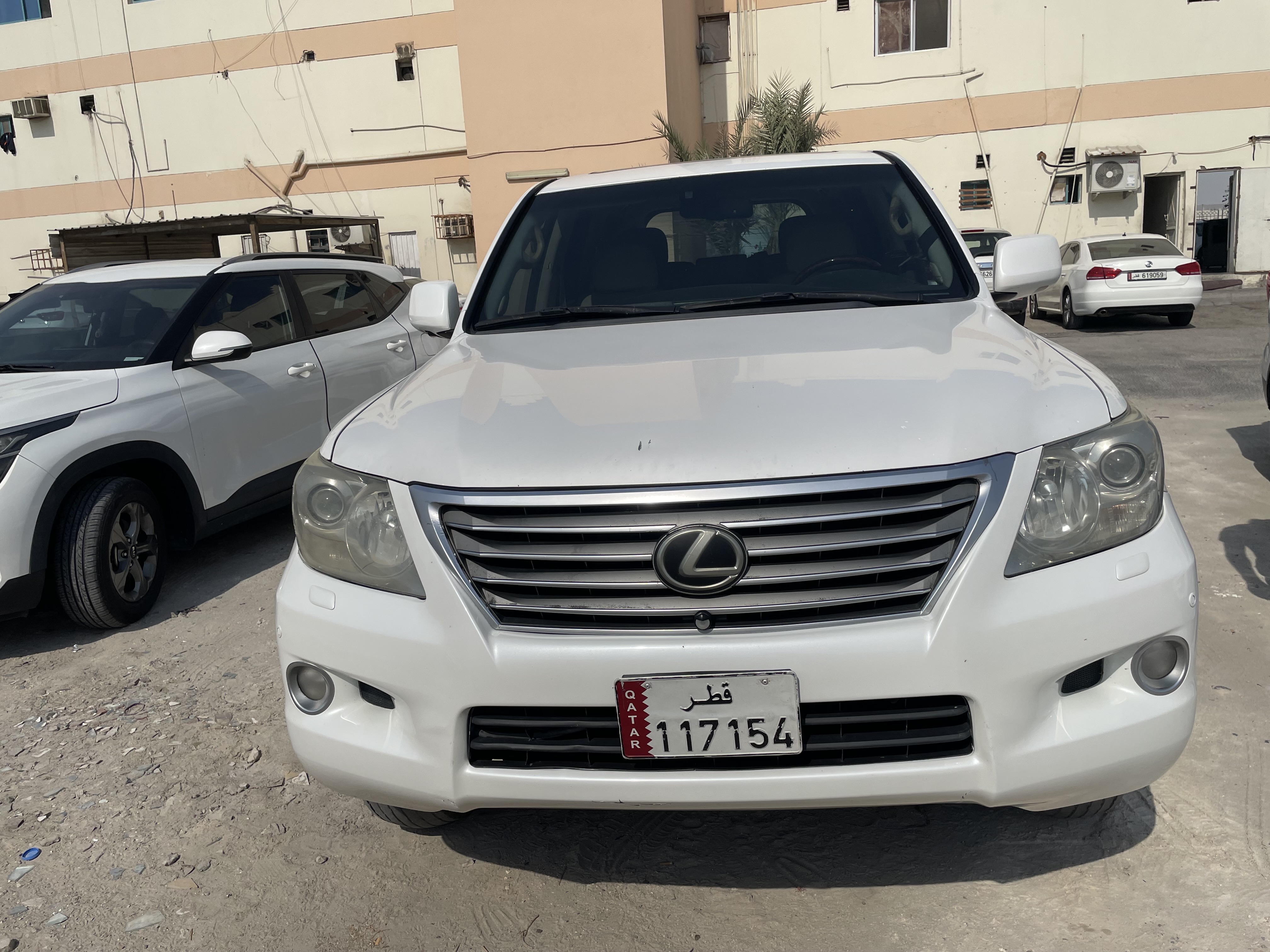Lexus LX 570 2009 - Image 2