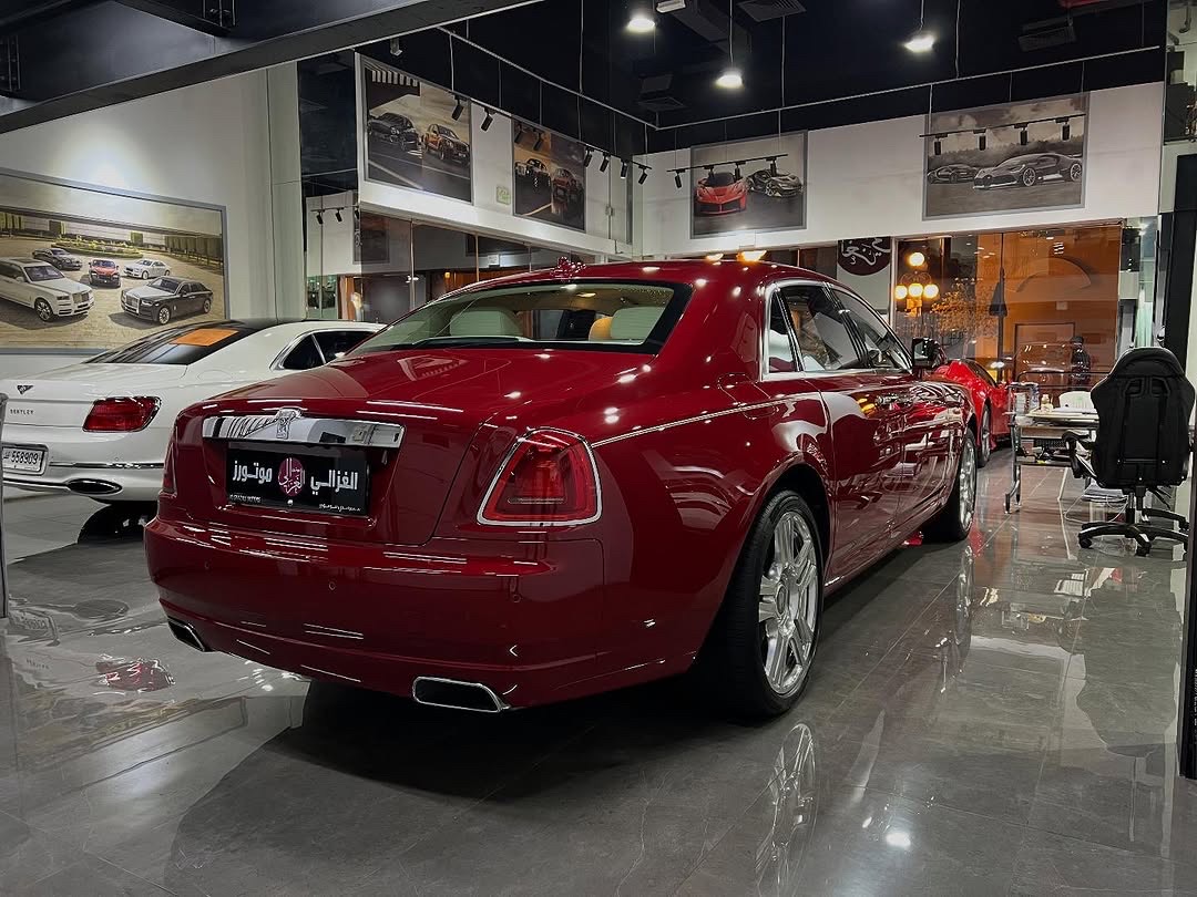 Rolls-Royce Ghost 2016 - Image 3