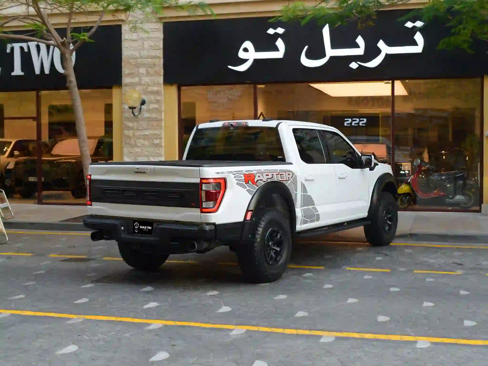 Ford Raptor f 150 2023 - Image 2