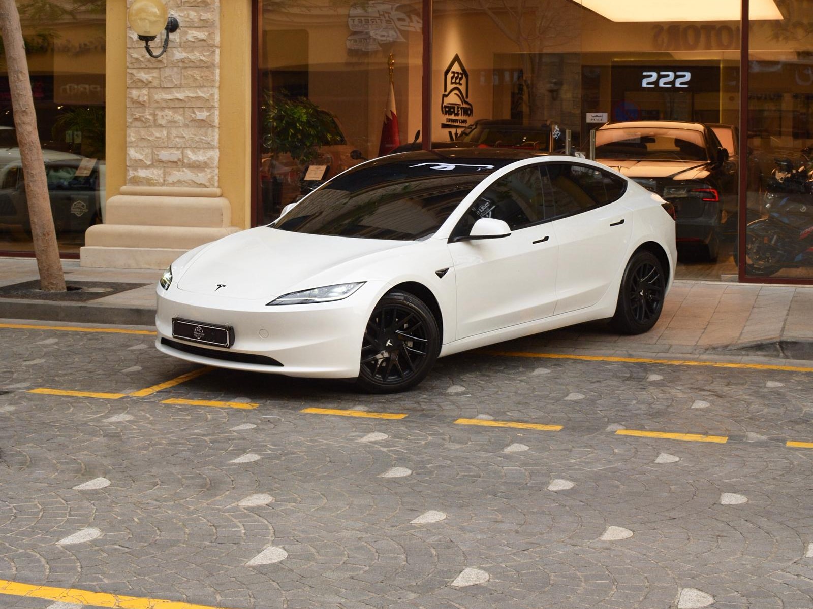Tesla Model 3  2024 - Image 2