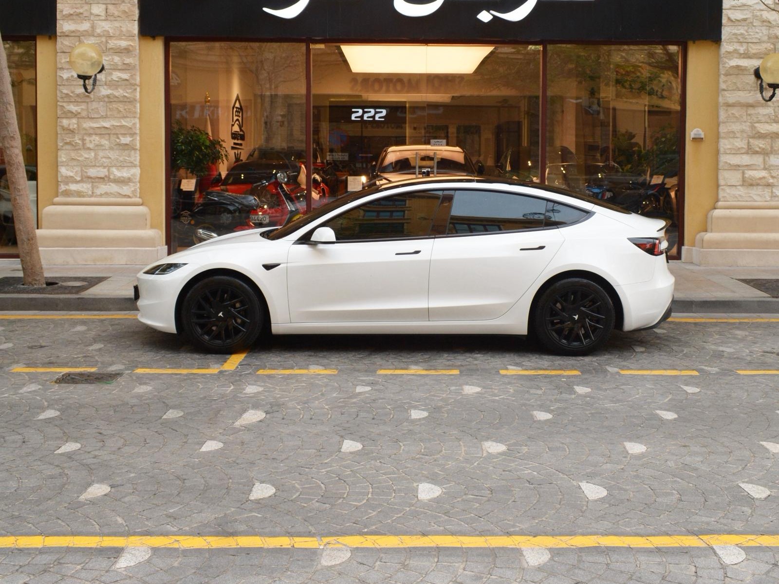 Tesla Model 3  2024 - Image 4