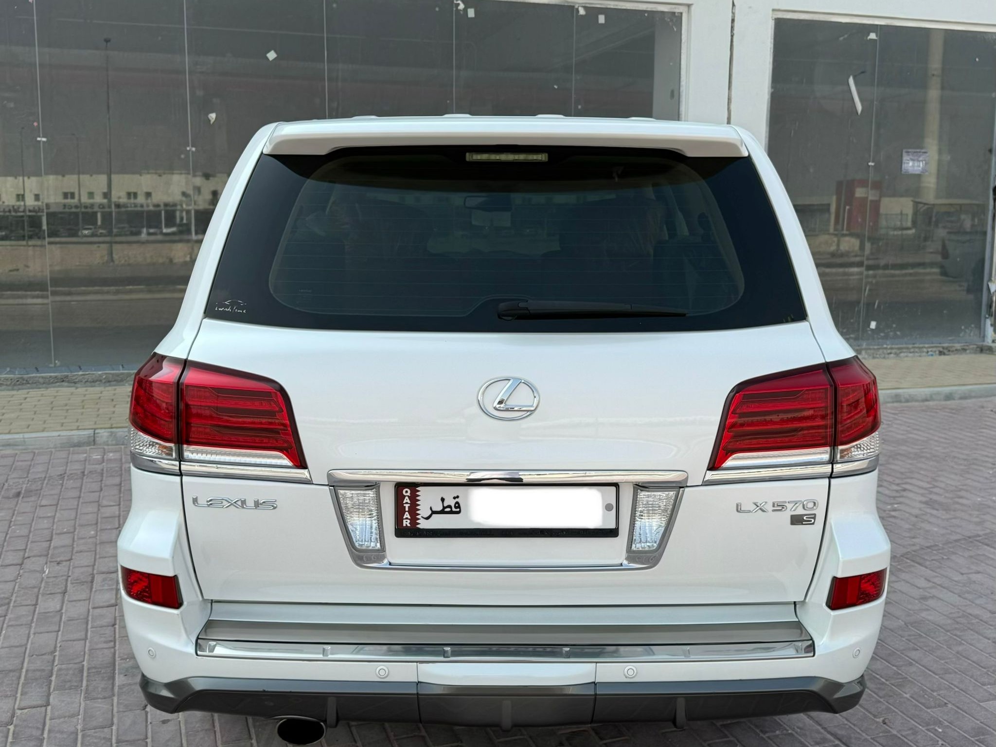 Lexus LX 570 2015 - Image 3