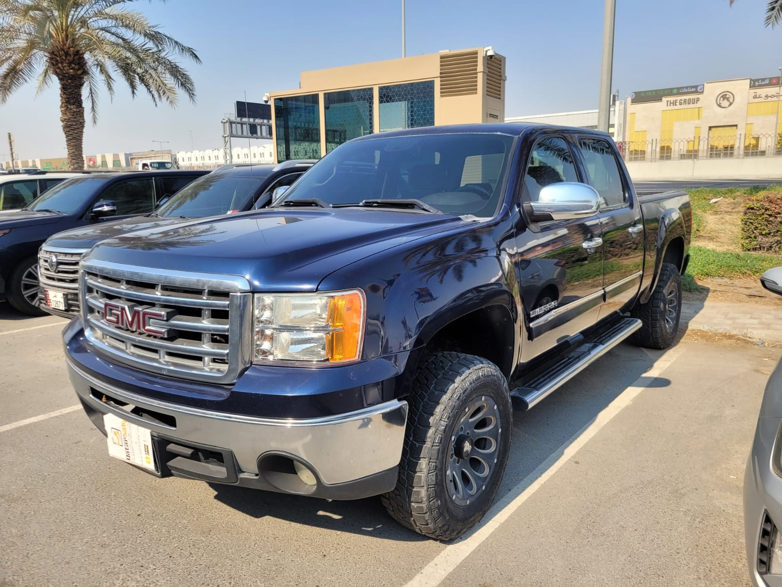 GMC Sierra 2012 - Image 2