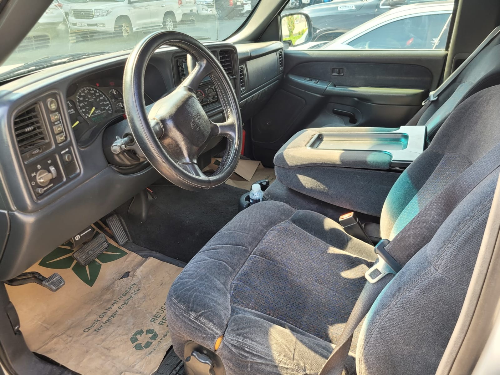 Chevrolet Silverado 2002 - Image 2