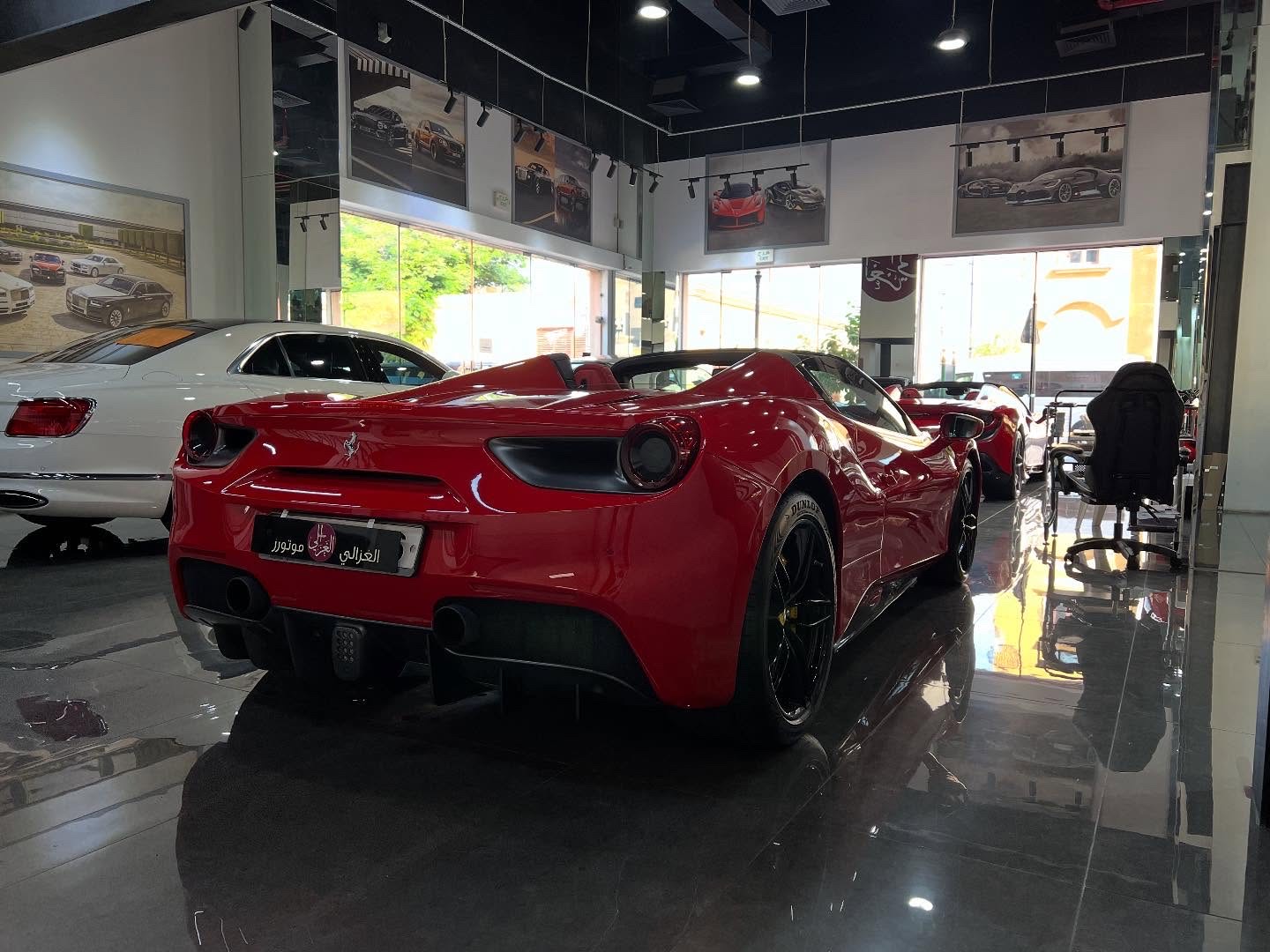 Ferrari 488 Spider 2017 - Image 2