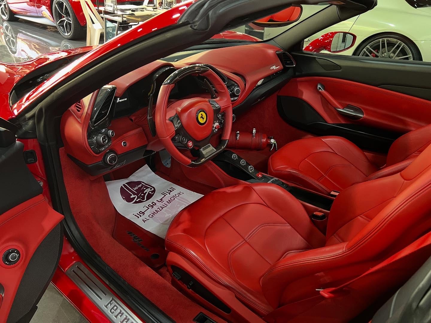 Ferrari 488 Spider 2017 - Image 4