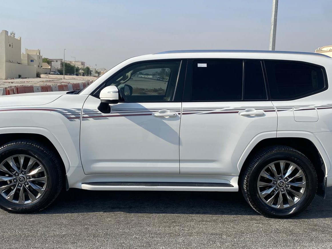 Toyota Land Cruiser GX.R 2022 - Image 3