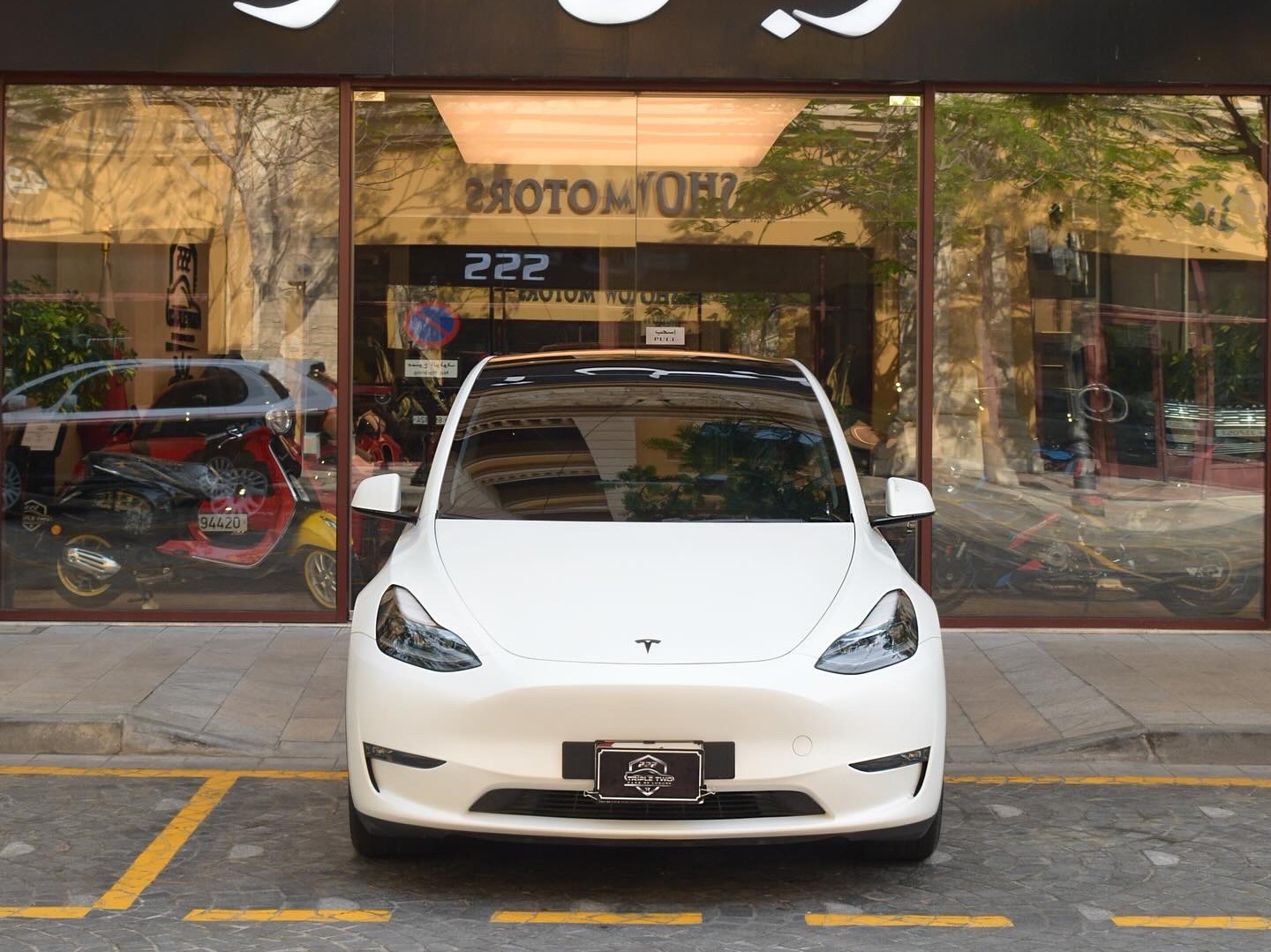 Tesla Model Y Long Range 2024 - Image 2