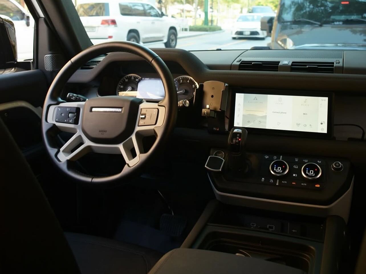Land Rover Defender 110 2023 - Image 4