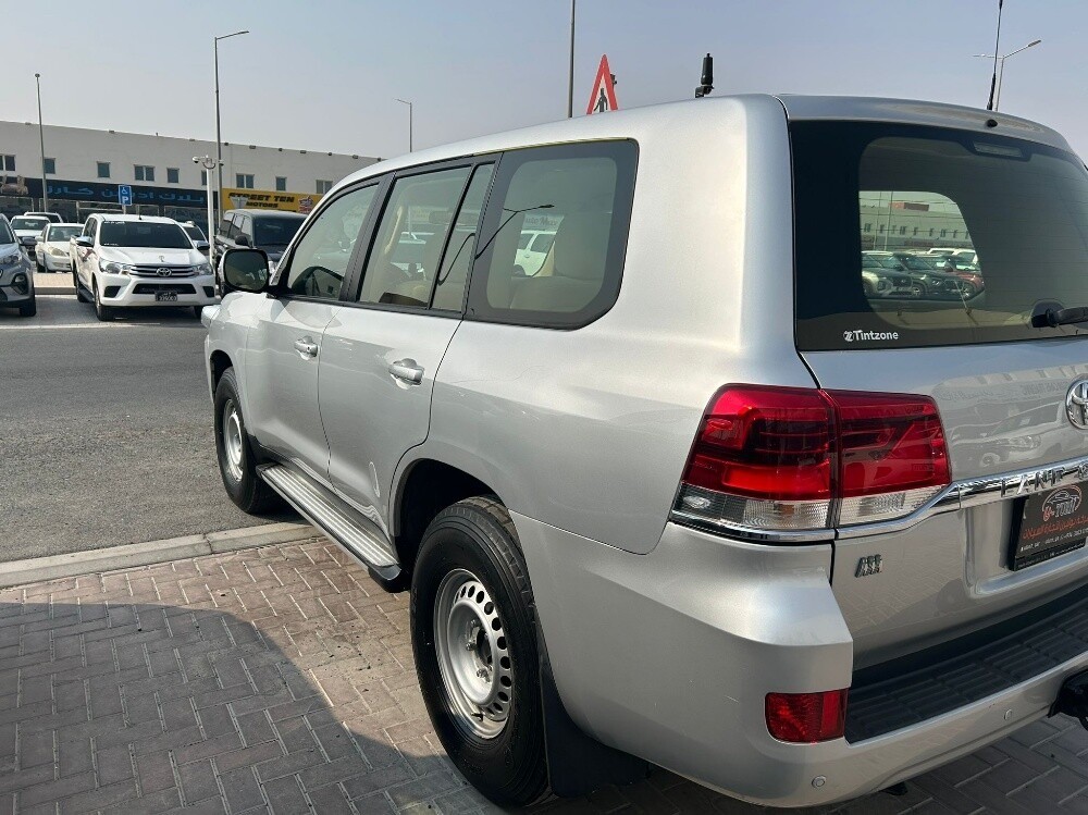 Toyota Land Cruiser G standard 2017 - Image 4