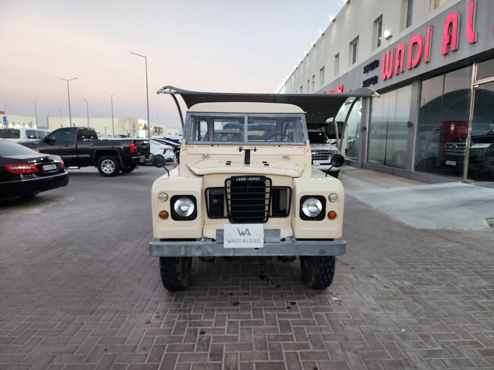 Land Rover Defender 1980 - Image 1