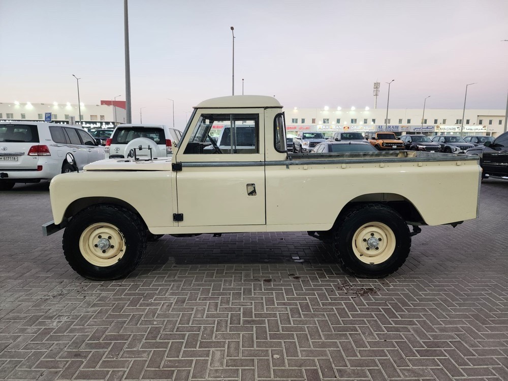 Land Rover Defender 1980 - Image 2